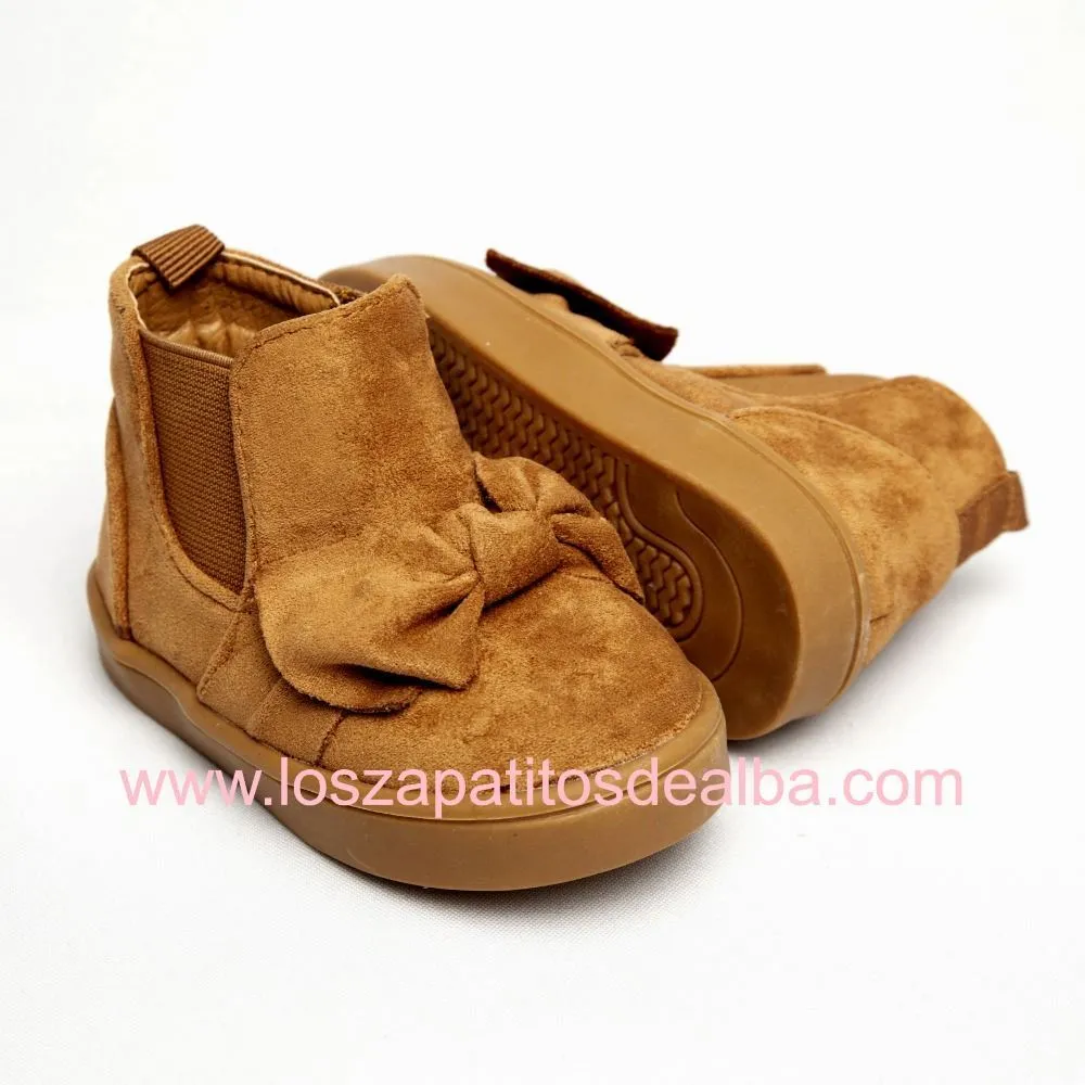 Botas  Niña Camel Modelo Lazo Casual