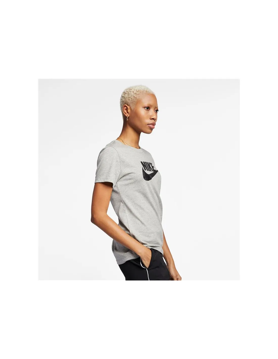 Camiseta Nike Sportswear Essential gris