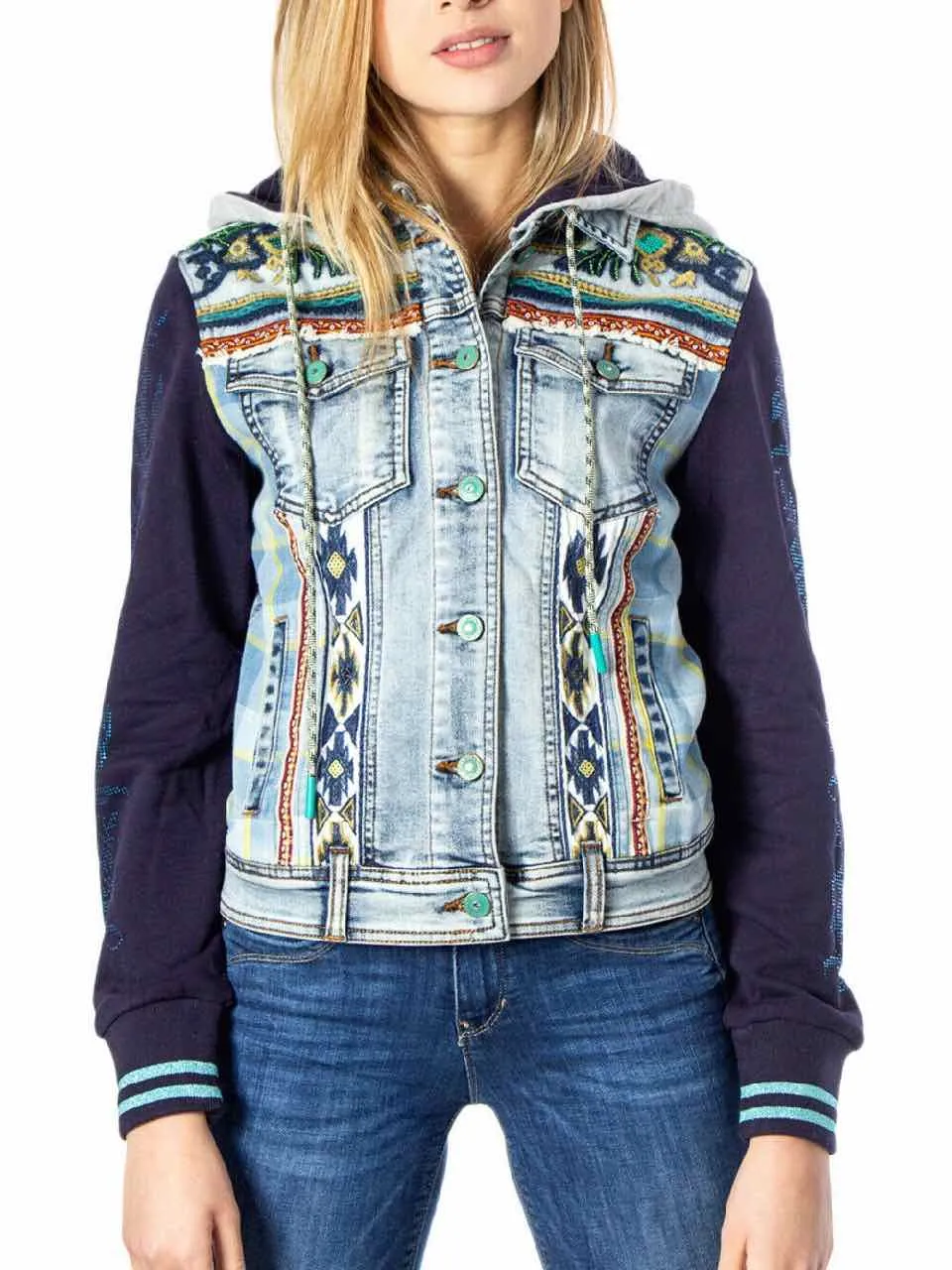 CHAQUETA CON CAPUCHA PARA MUJER DESIGUAL 20SWED14