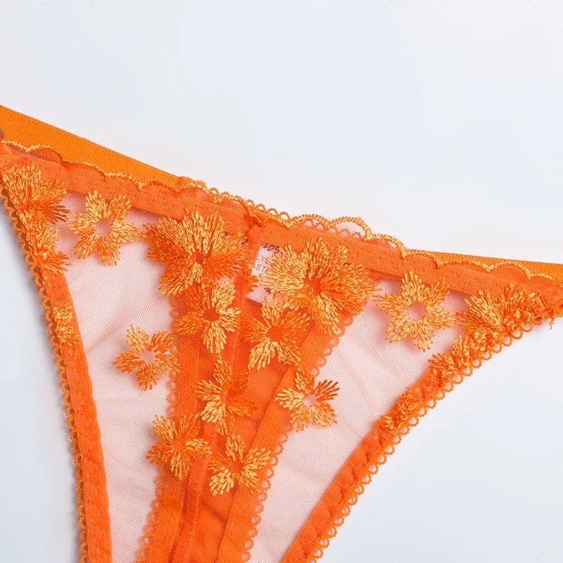 Conjunto de lencería naranja de encaje