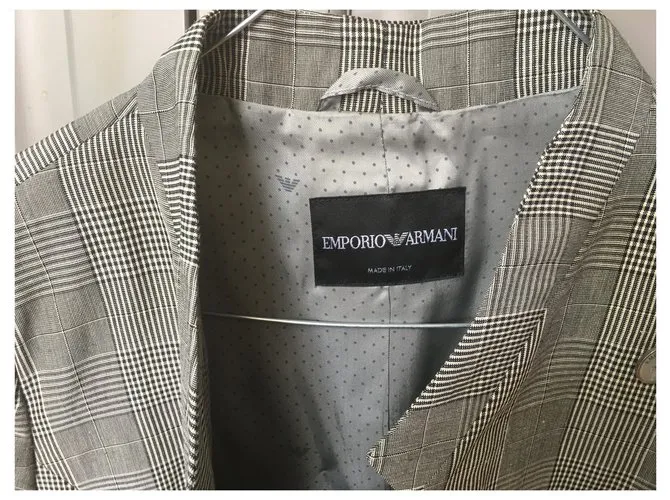 Emporio Armani Excelente chaqueta corta estructurada Gris 