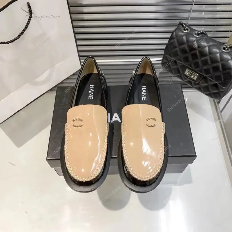 Nuevo diseñador Zapato de vestir Mocasines negros Mujer a cuadros hebilla acolchada C Zapatos de plataforma Zapatos de cuero bri