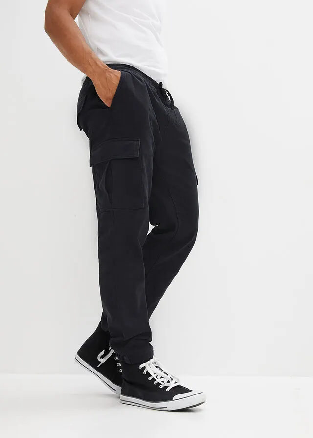 Pantalón térmico holgado con bolsillos tipo cargo y corte recto Negro